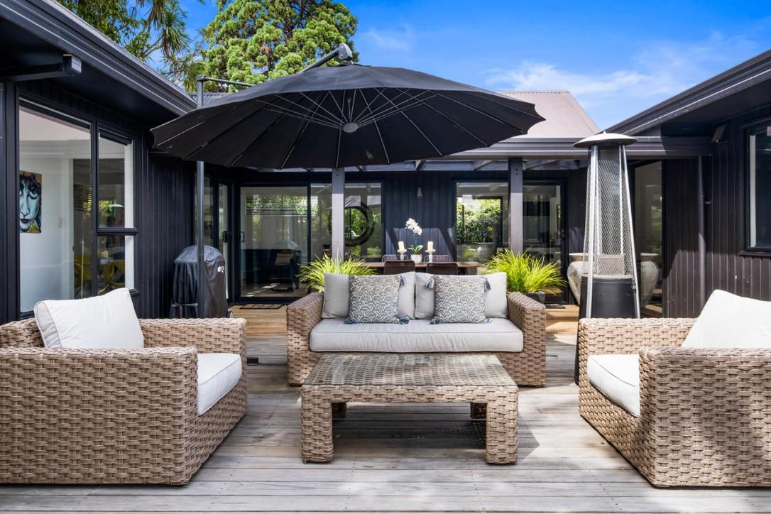 Black Luxury Lodge Blenheim Exterior foto