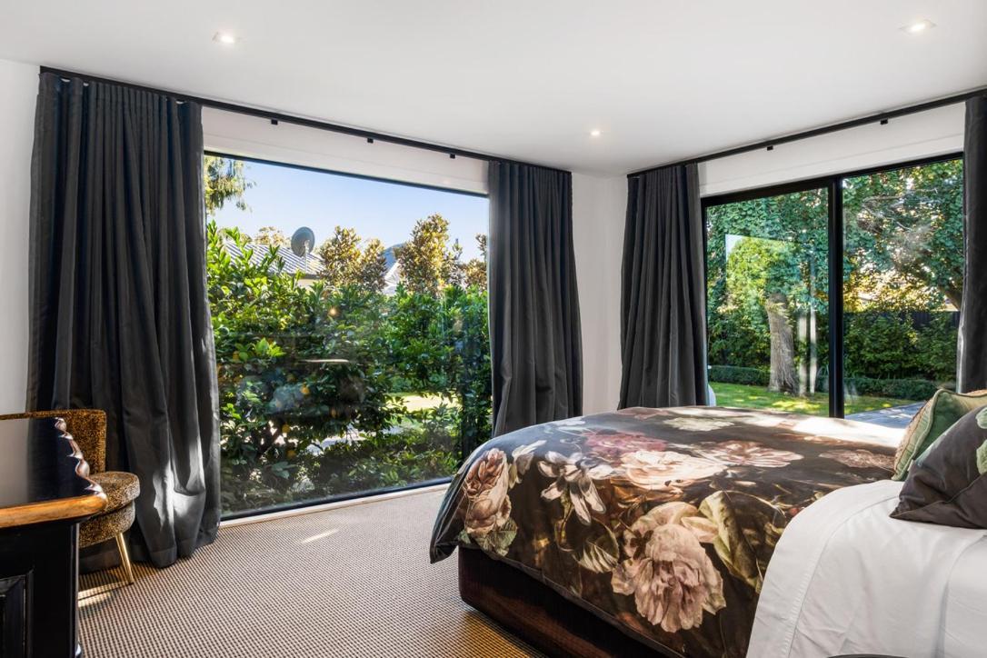 Black Luxury Lodge Blenheim Exterior foto
